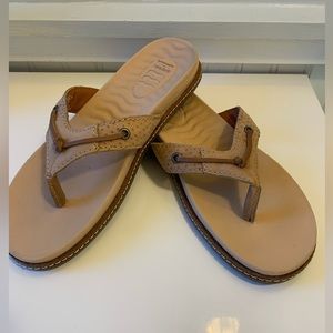 Like New Sperry Plushwave Leather Thong Sandals Sz 7